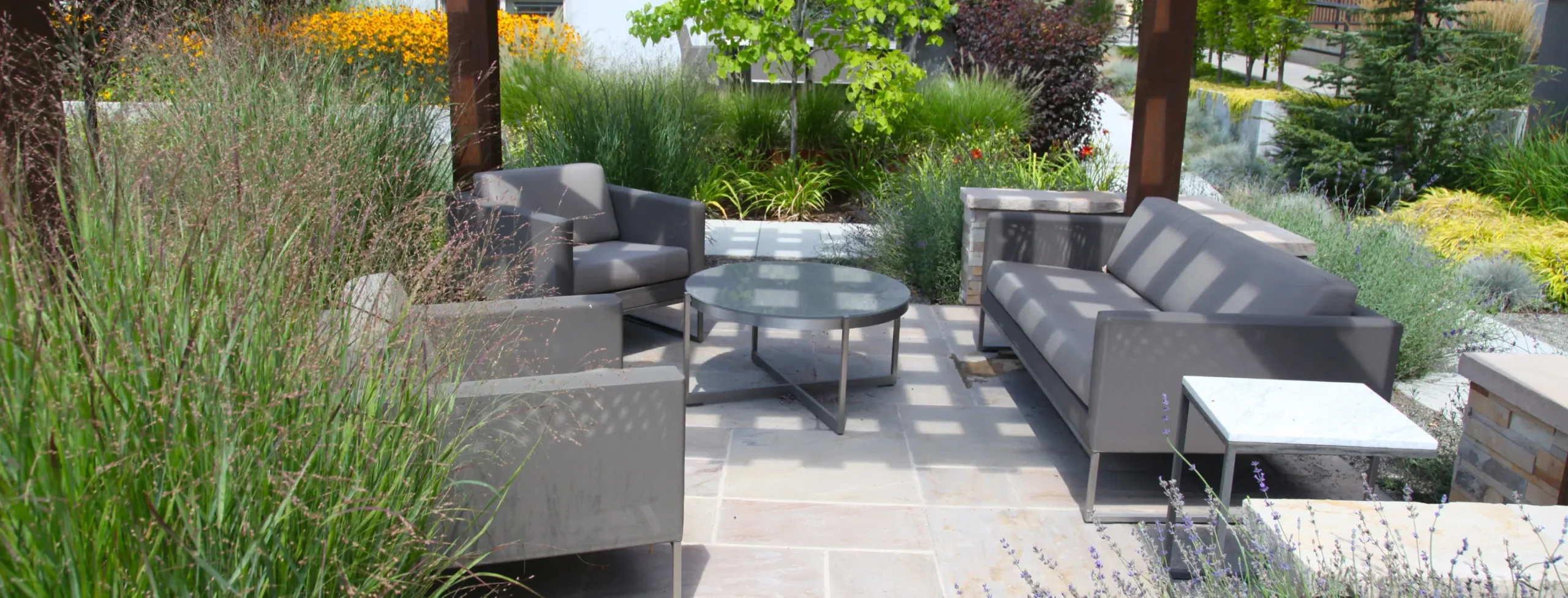 picture of a garden patio